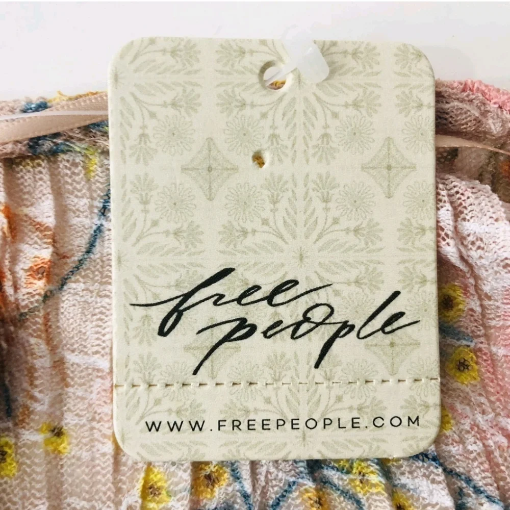 FREE PEOPLE × REVOLVE Angelina Pink Floral Lace Top Blogger Favorite  Medium NWT